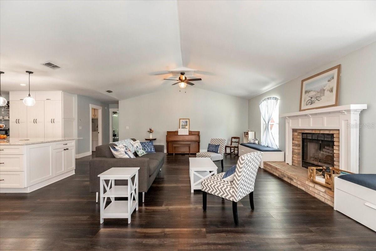1931 MATTHEW CT