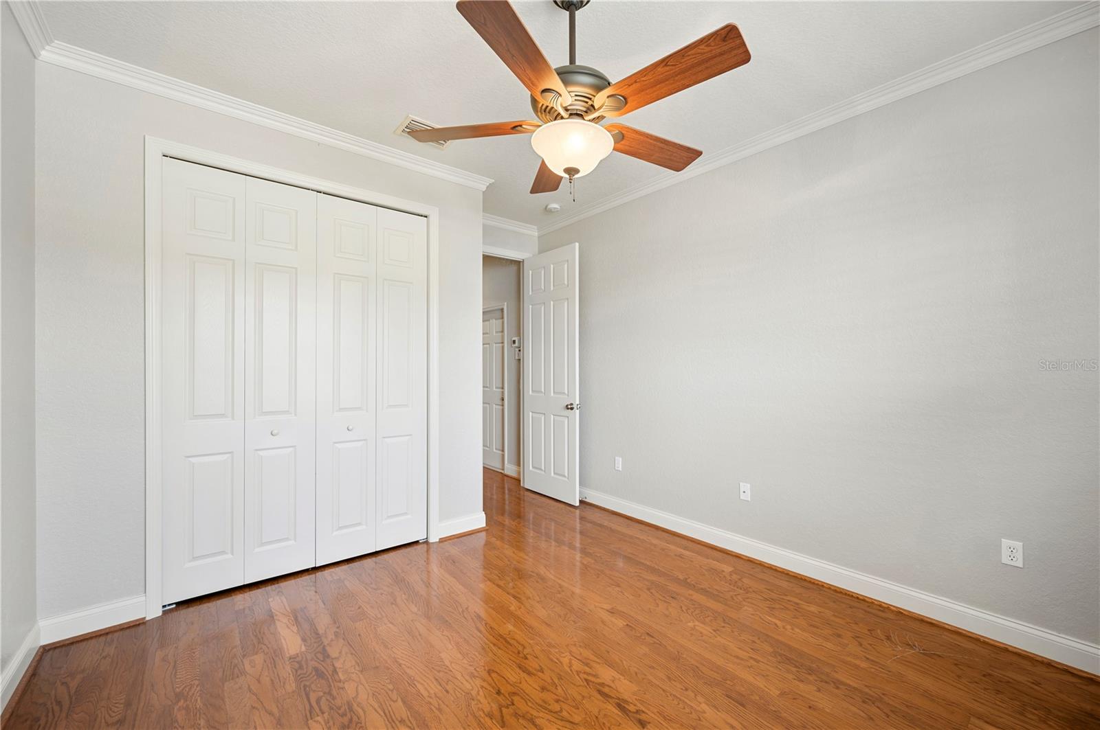 2997 MISSION LAKES DR