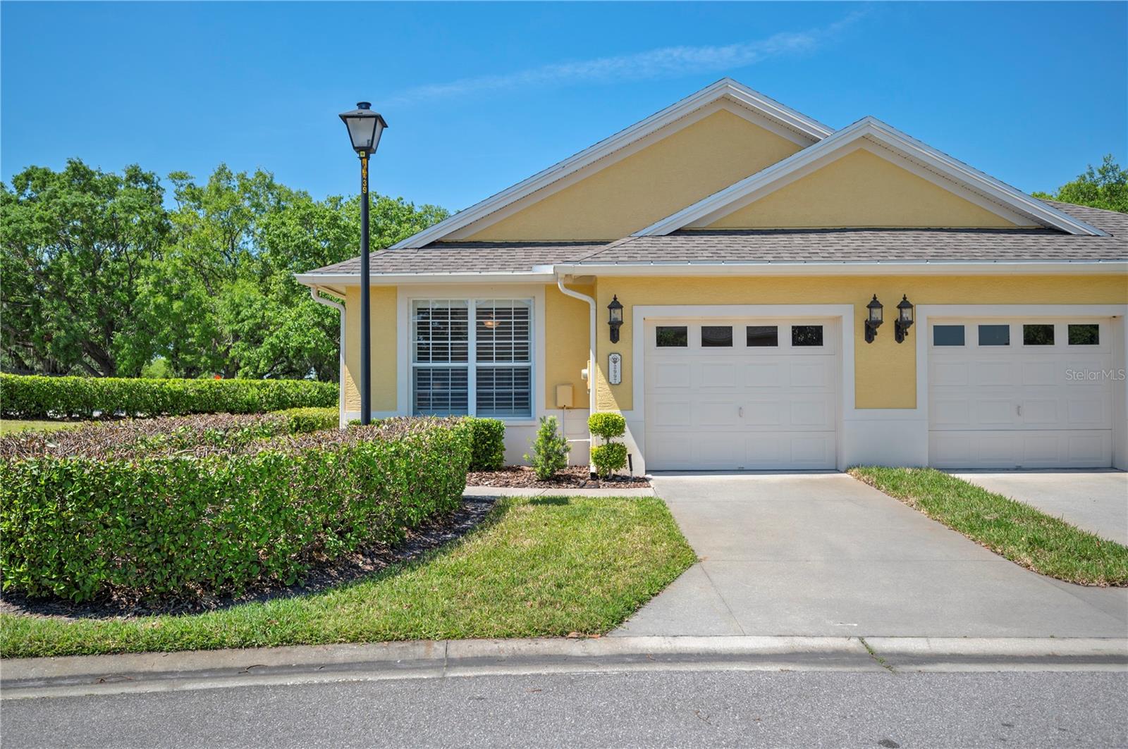 2997 MISSION LAKES DR