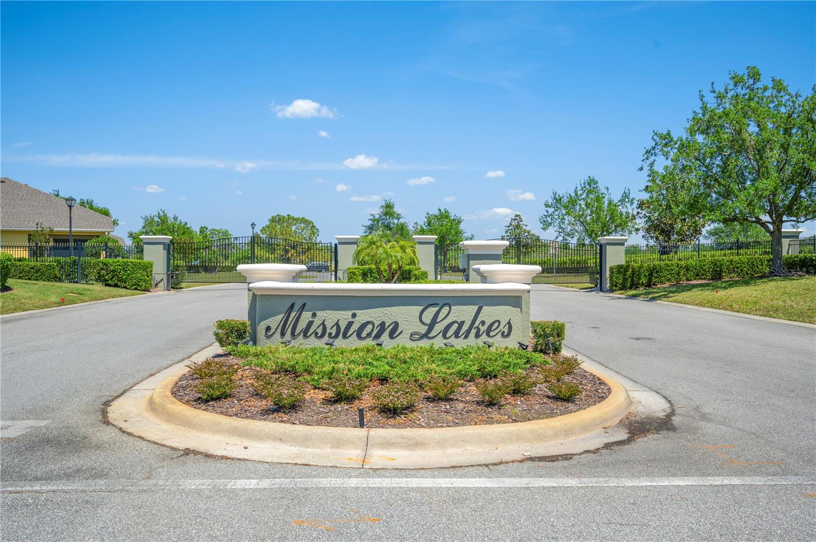 2997 MISSION LAKES DR