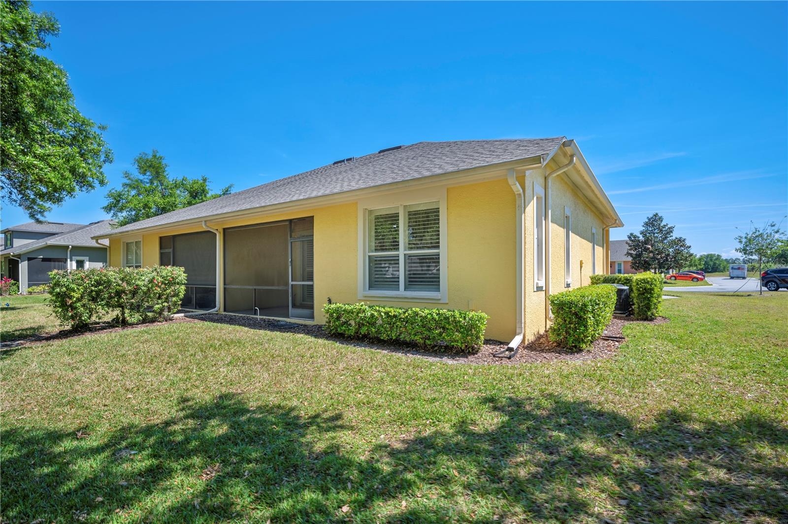 2997 MISSION LAKES DR