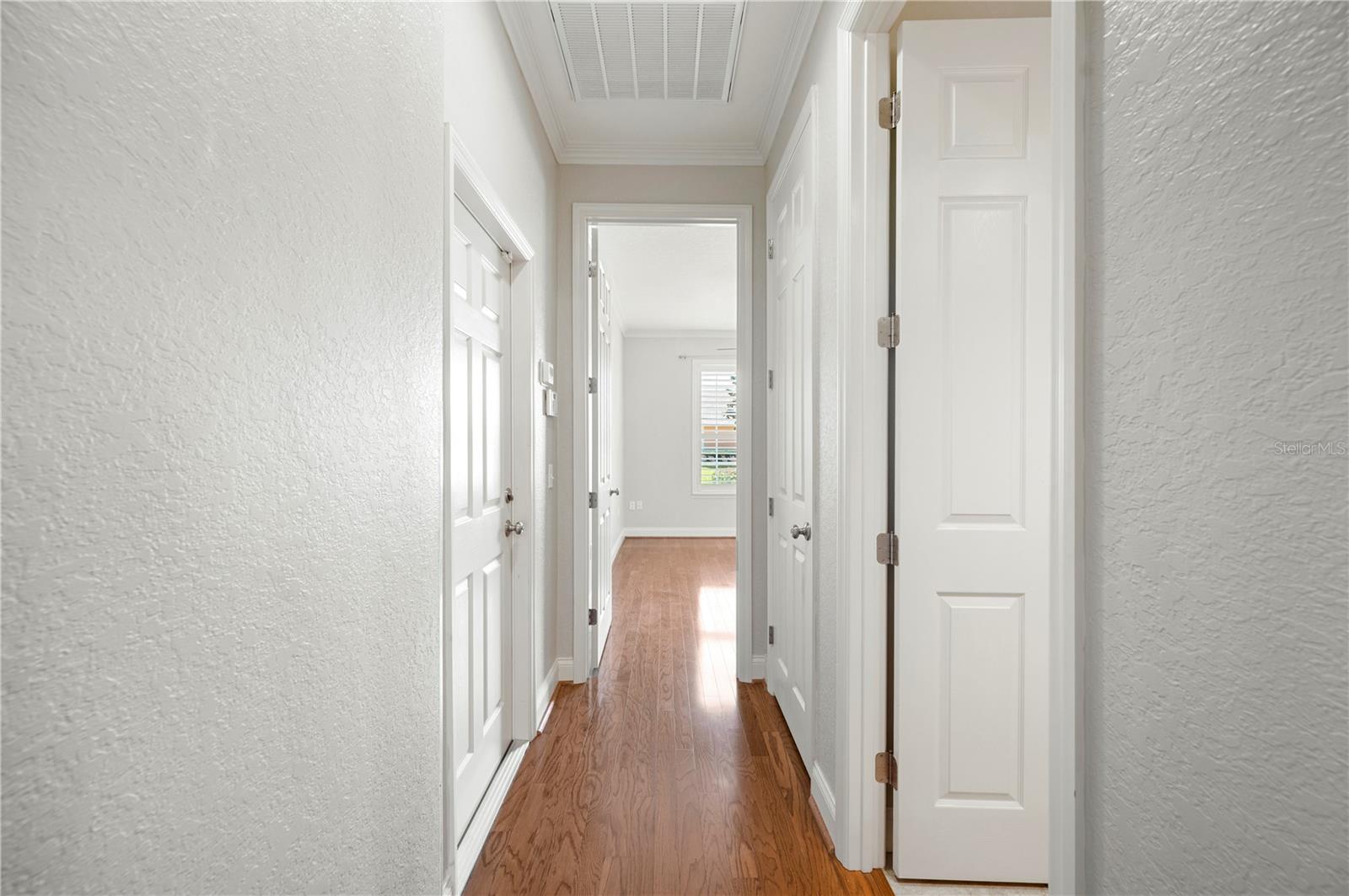 2997 MISSION LAKES DR