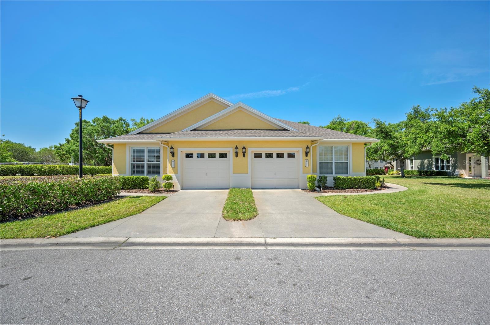 2997 MISSION LAKES DR