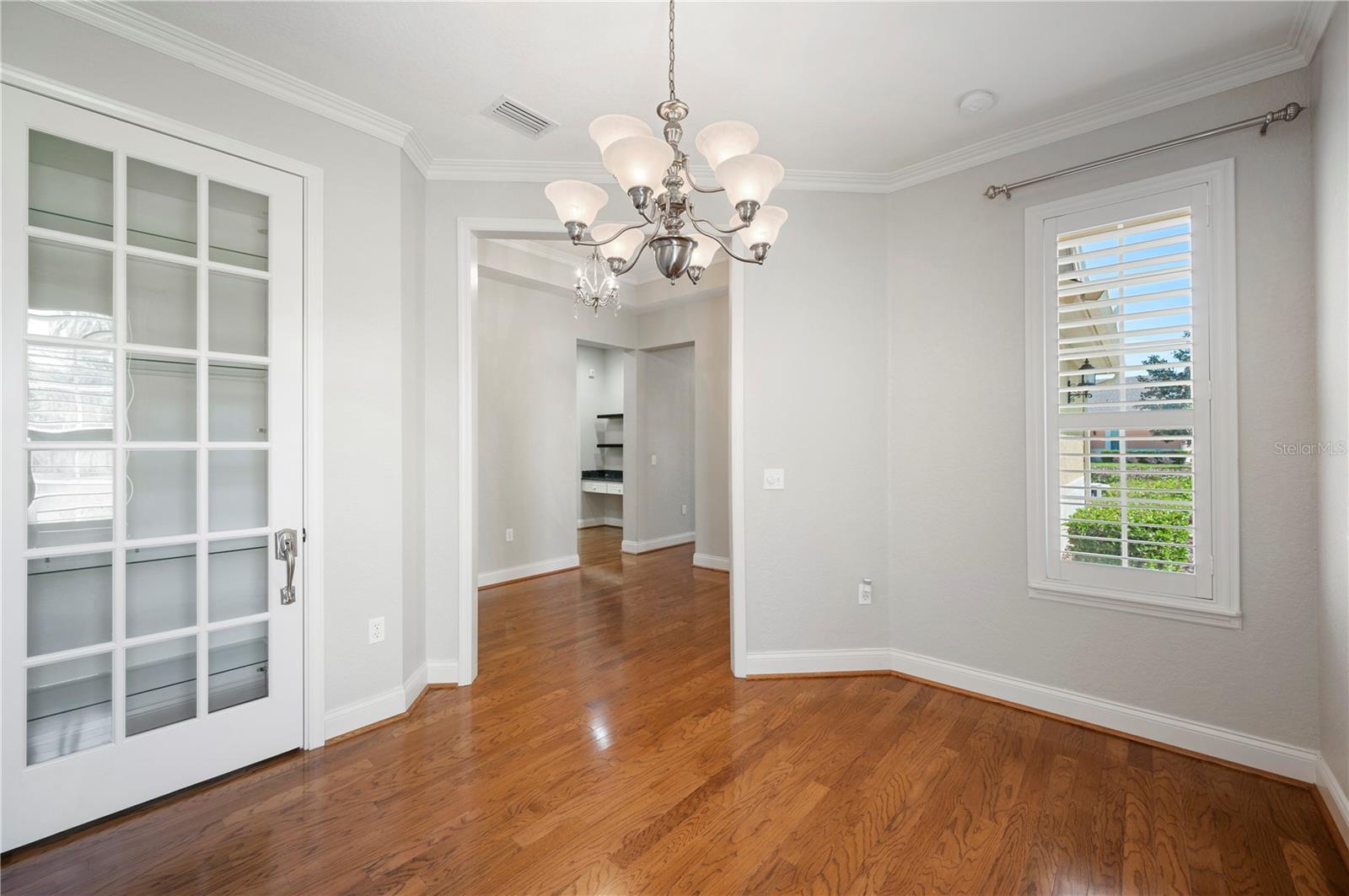 2997 MISSION LAKES DR