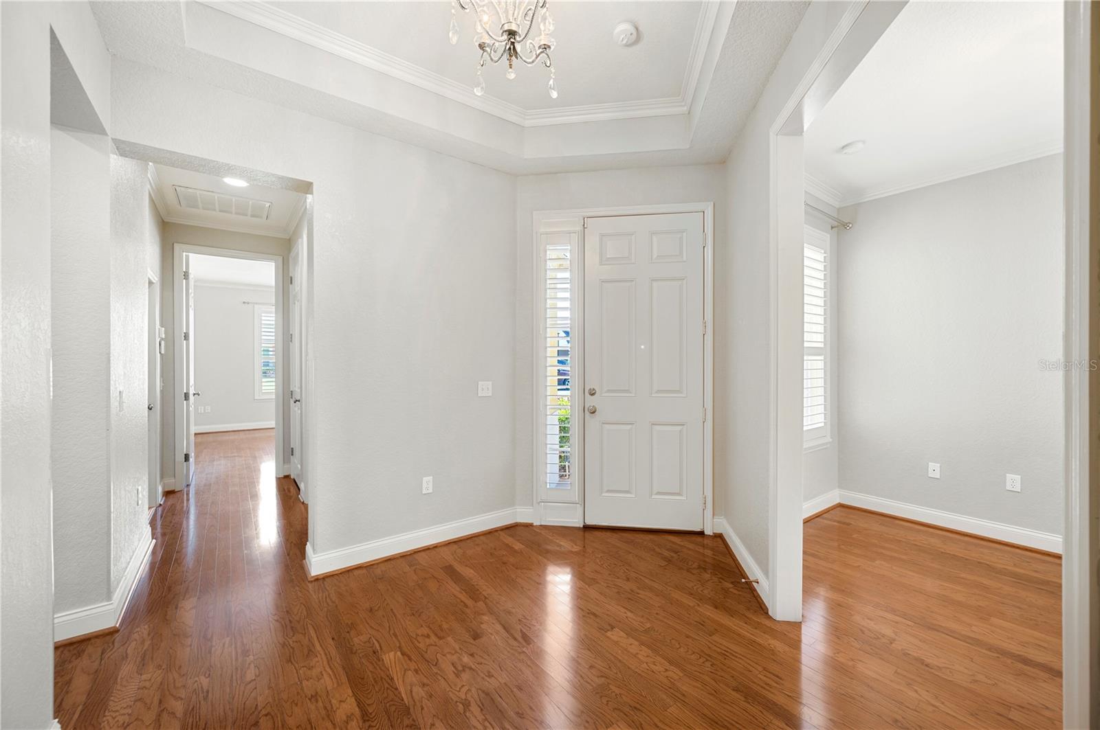 2997 MISSION LAKES DR