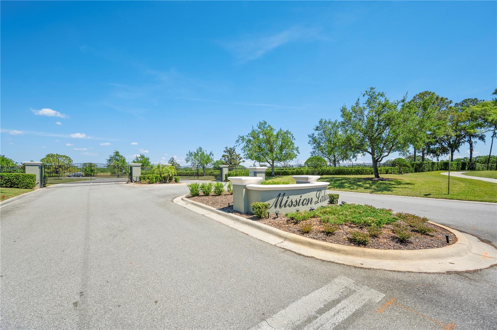 2997 MISSION LAKES DR