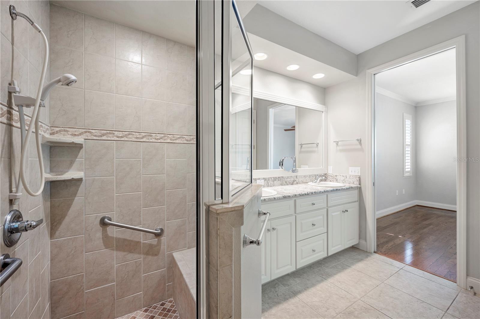 2997 MISSION LAKES DR