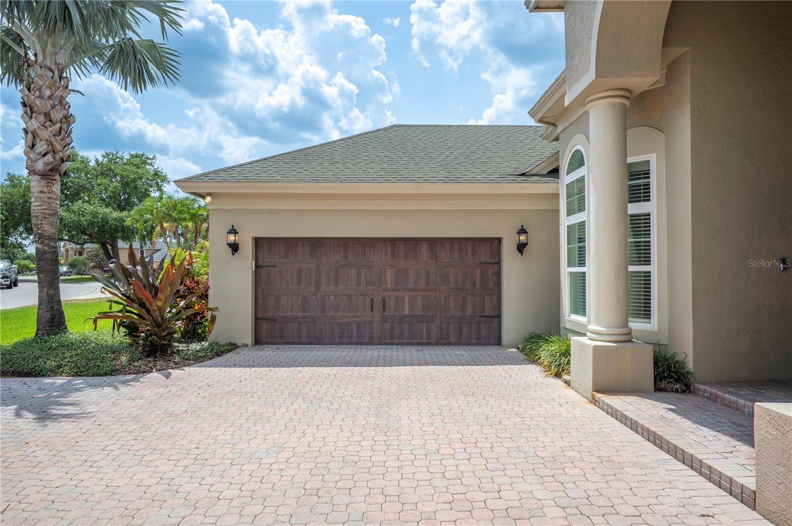 715 HANOVER CT