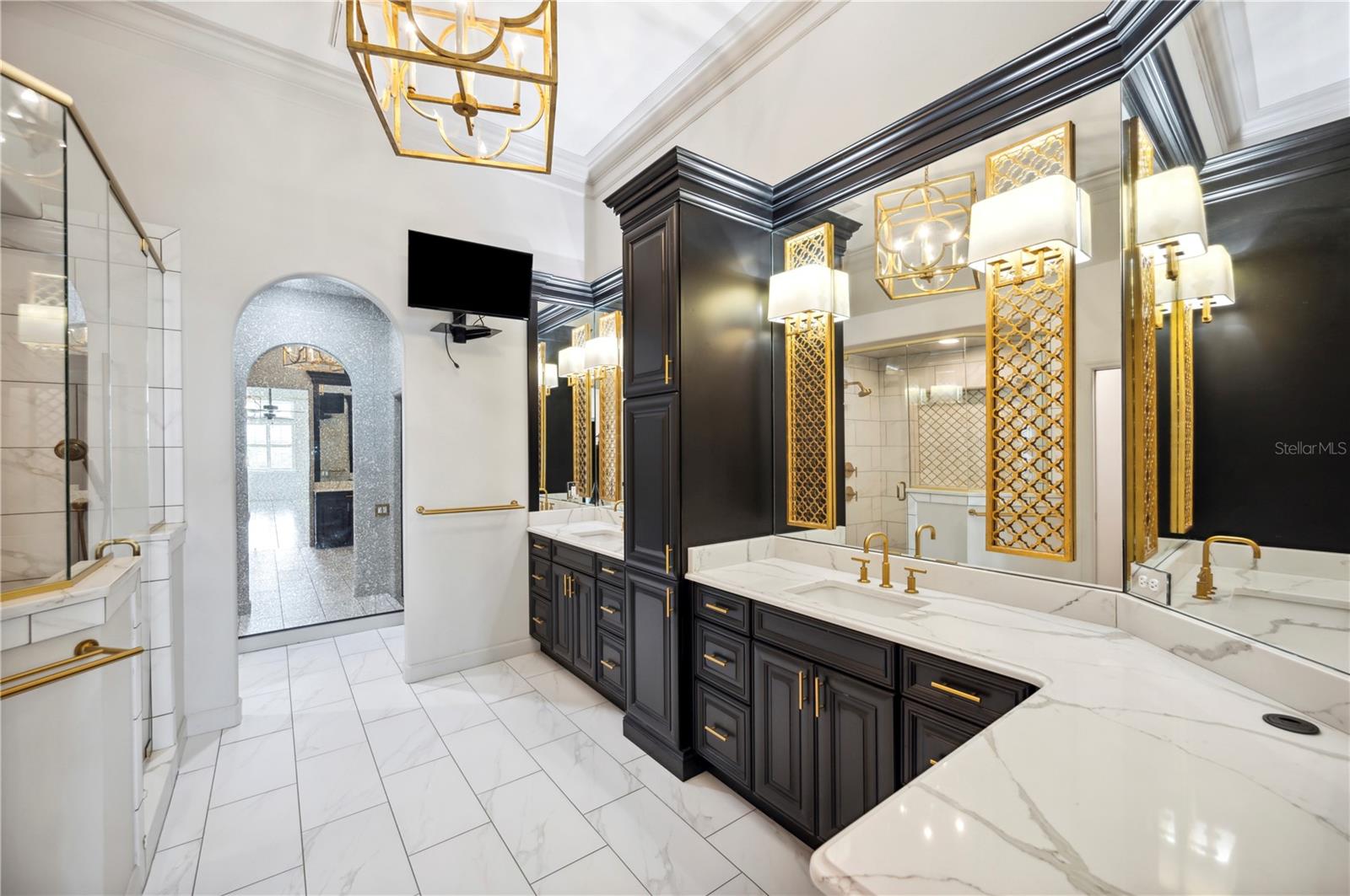 715 HANOVER CT