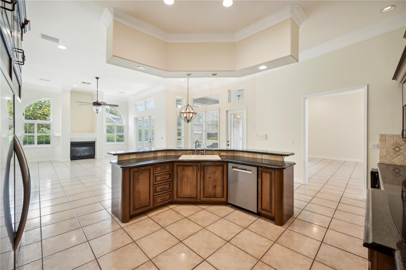715 HANOVER CT