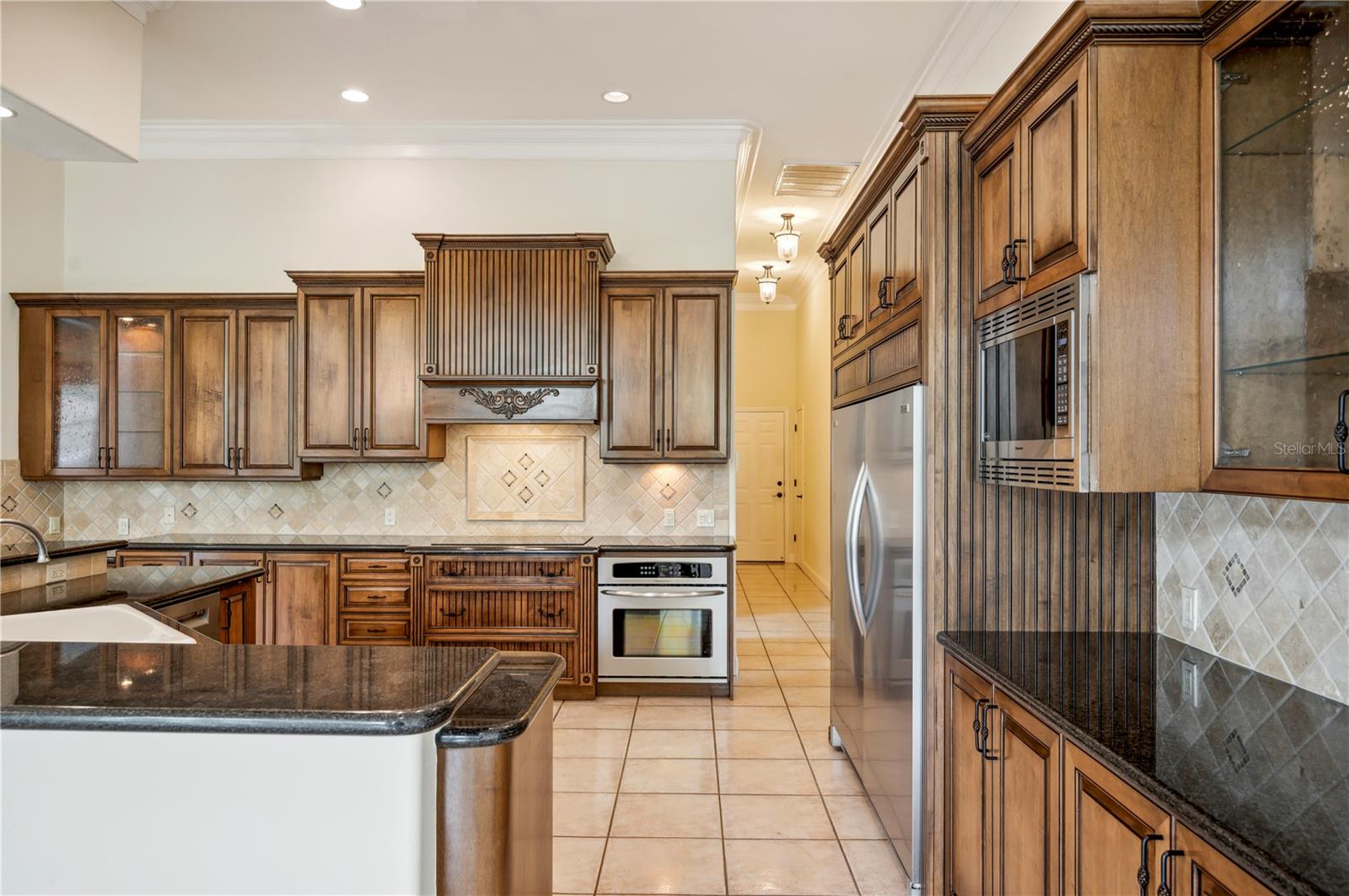 715 HANOVER CT
