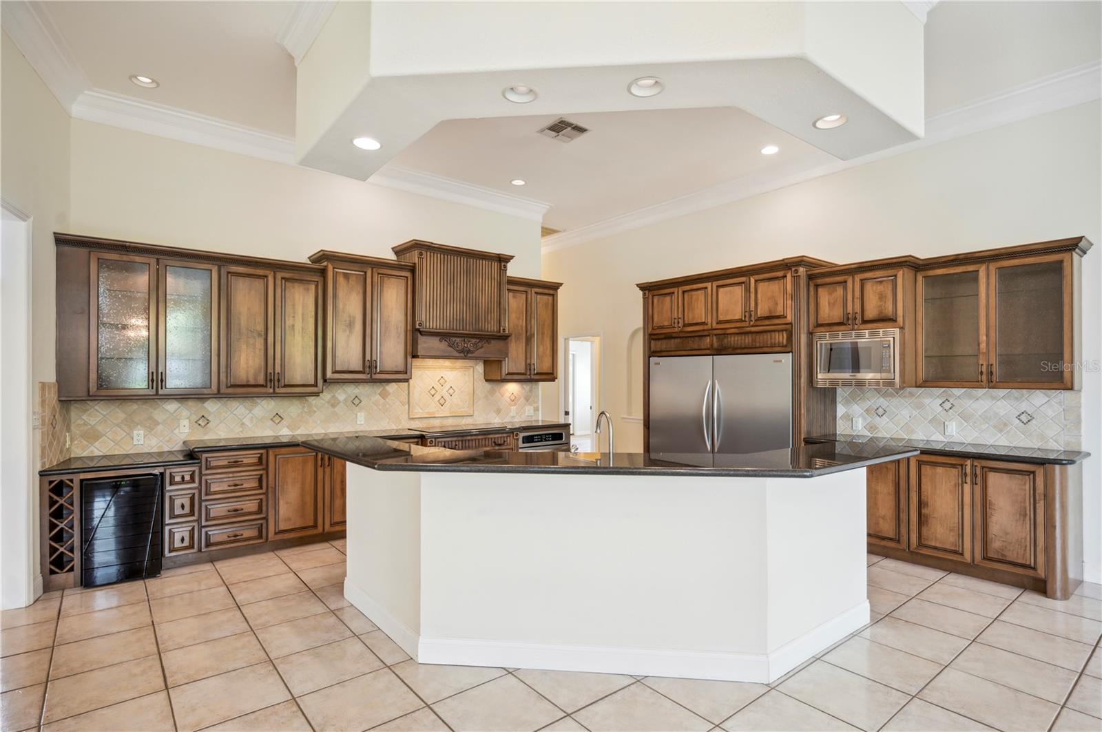 715 HANOVER CT