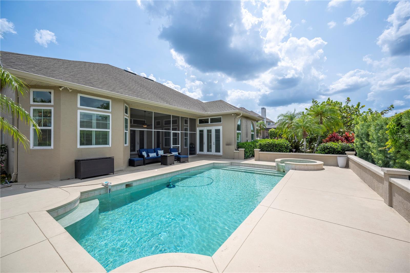 715 HANOVER CT