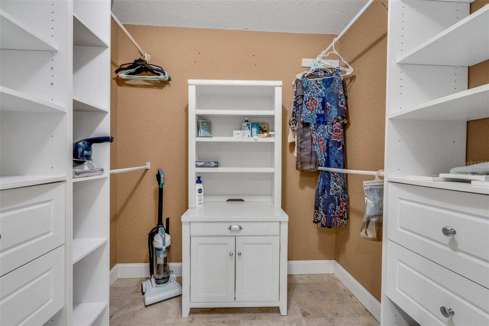 405 ENCLAVE PL #405