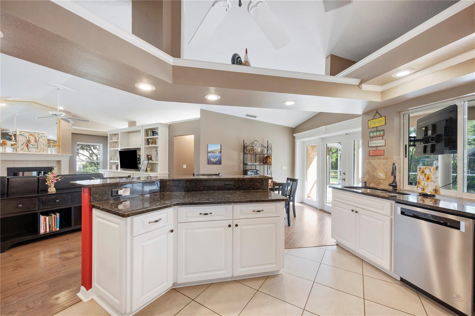 6911 WILDBERRY LN