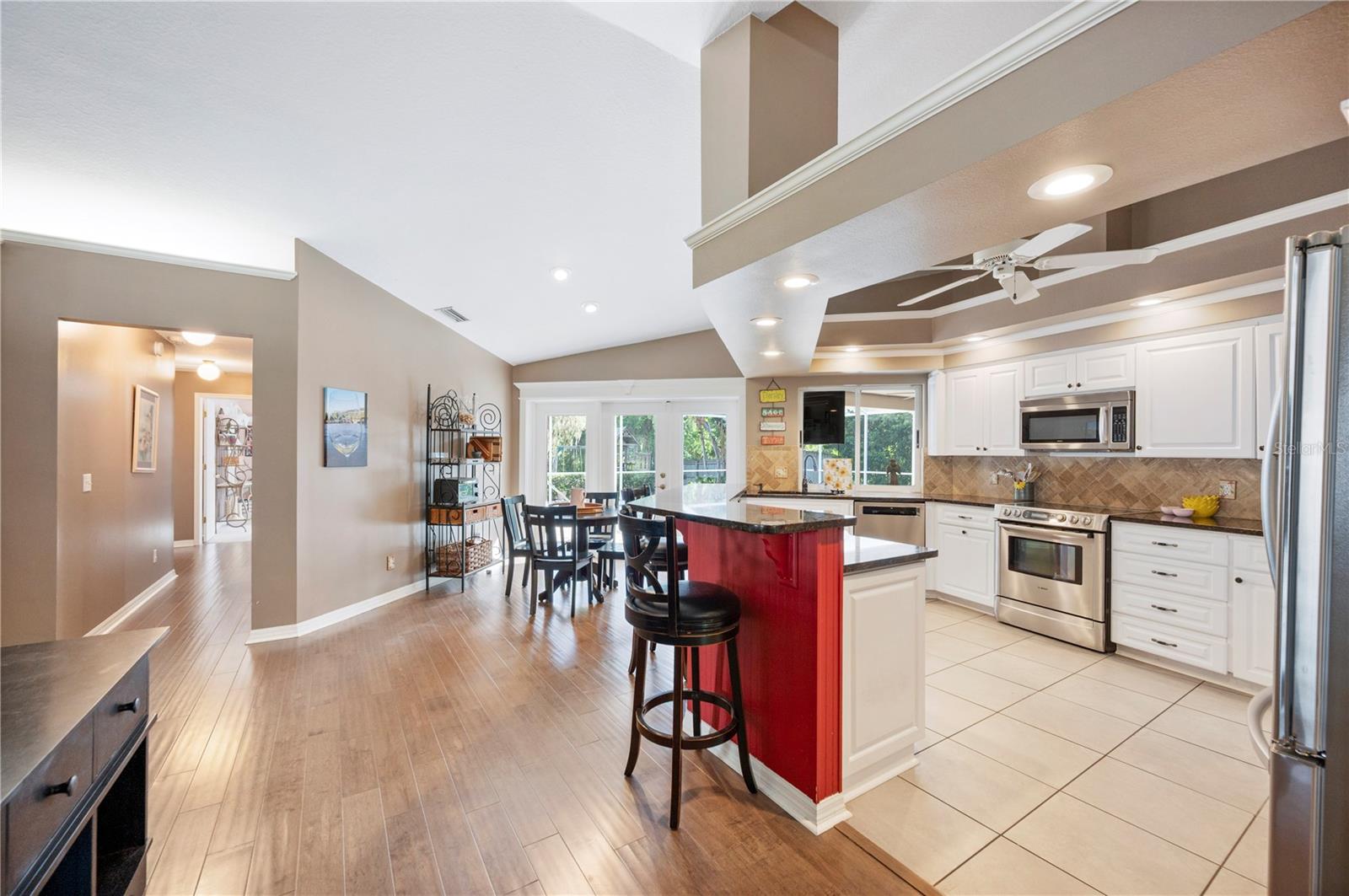 6911 WILDBERRY LN