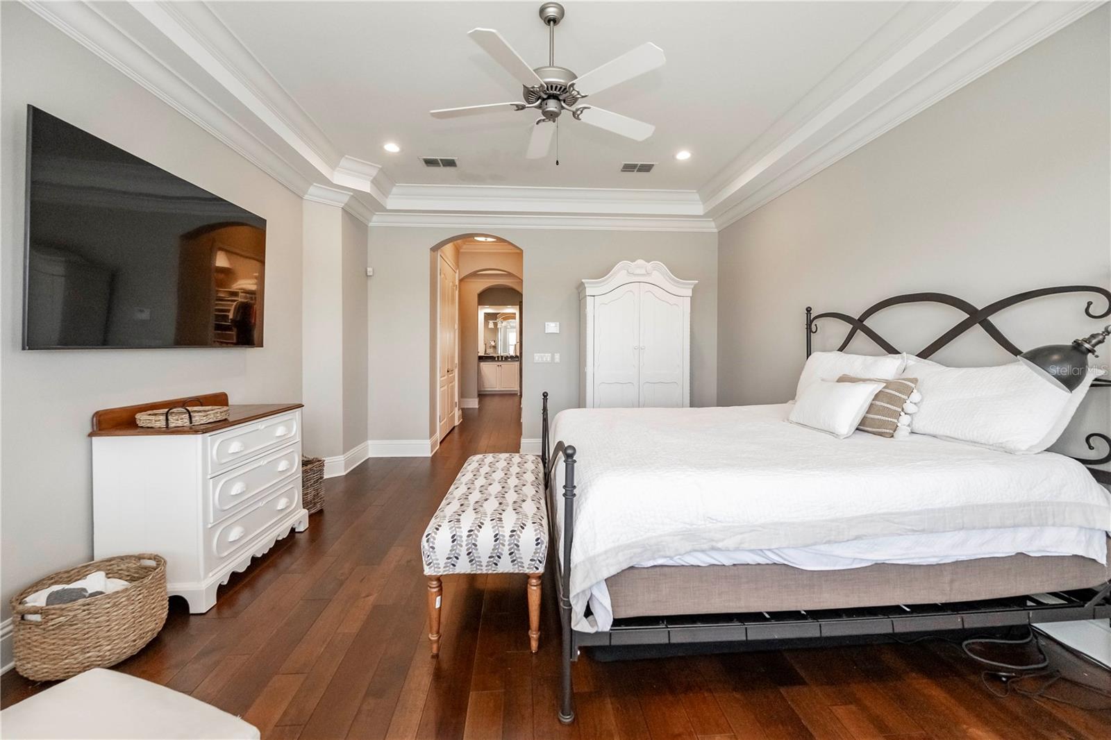 2710 BELLERIVE DR