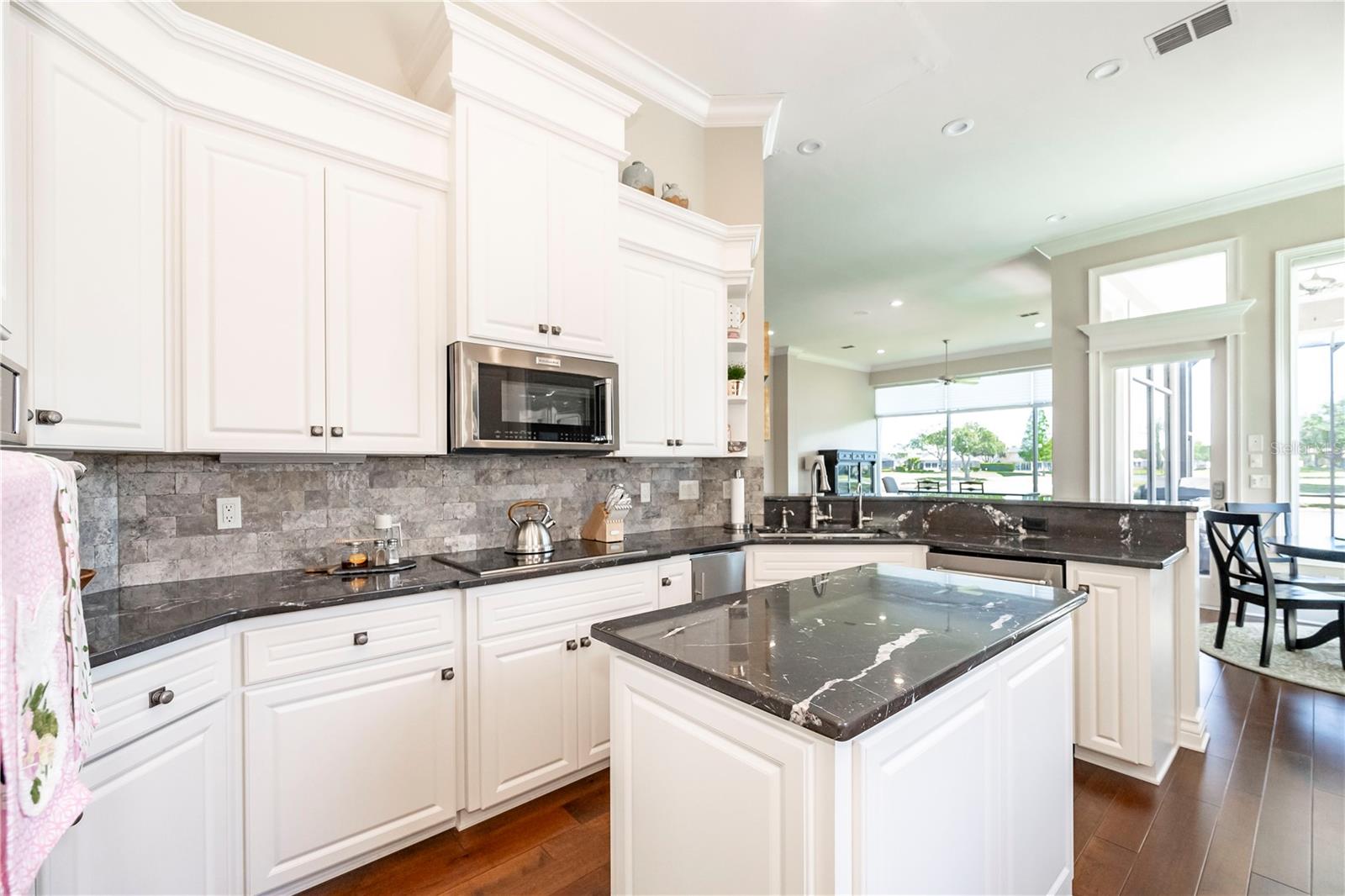 2710 BELLERIVE DR