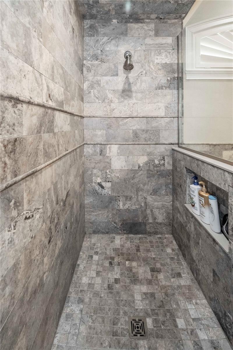 2710 BELLERIVE DR