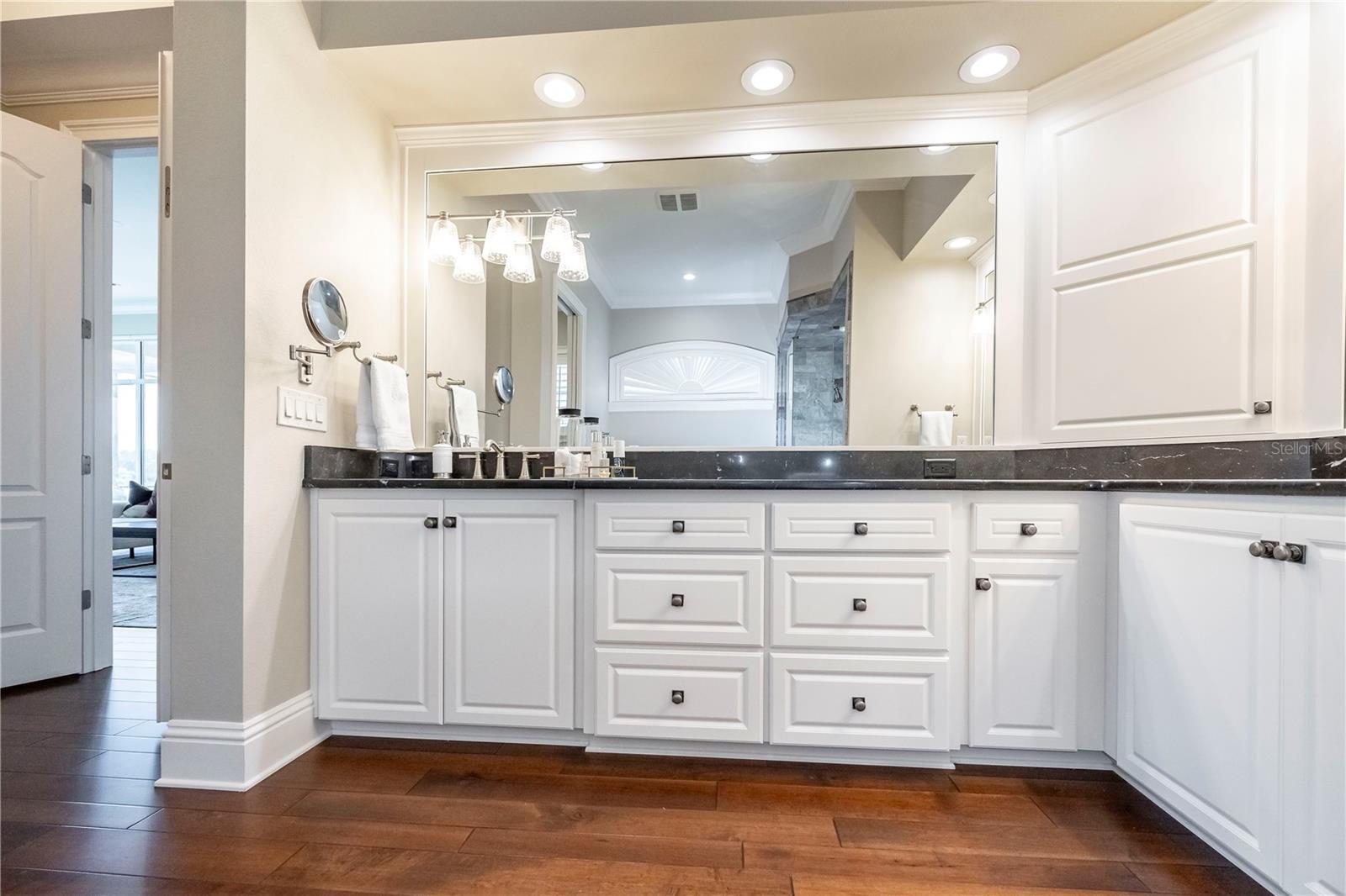 2710 BELLERIVE DR