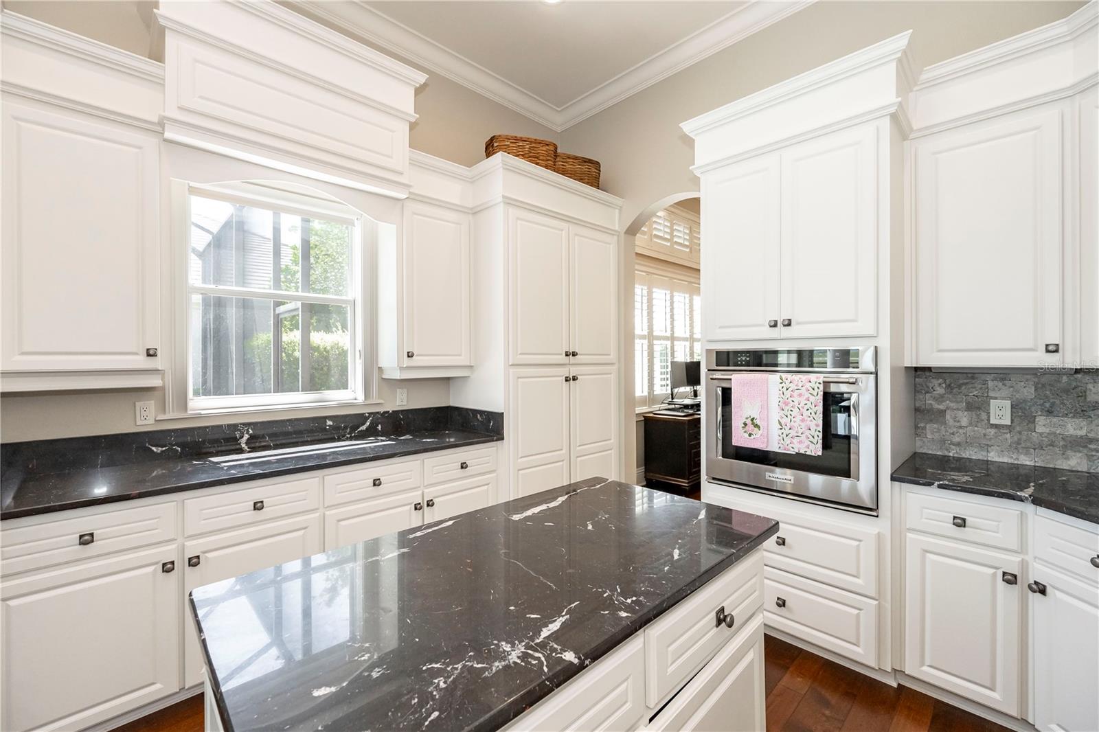 2710 BELLERIVE DR