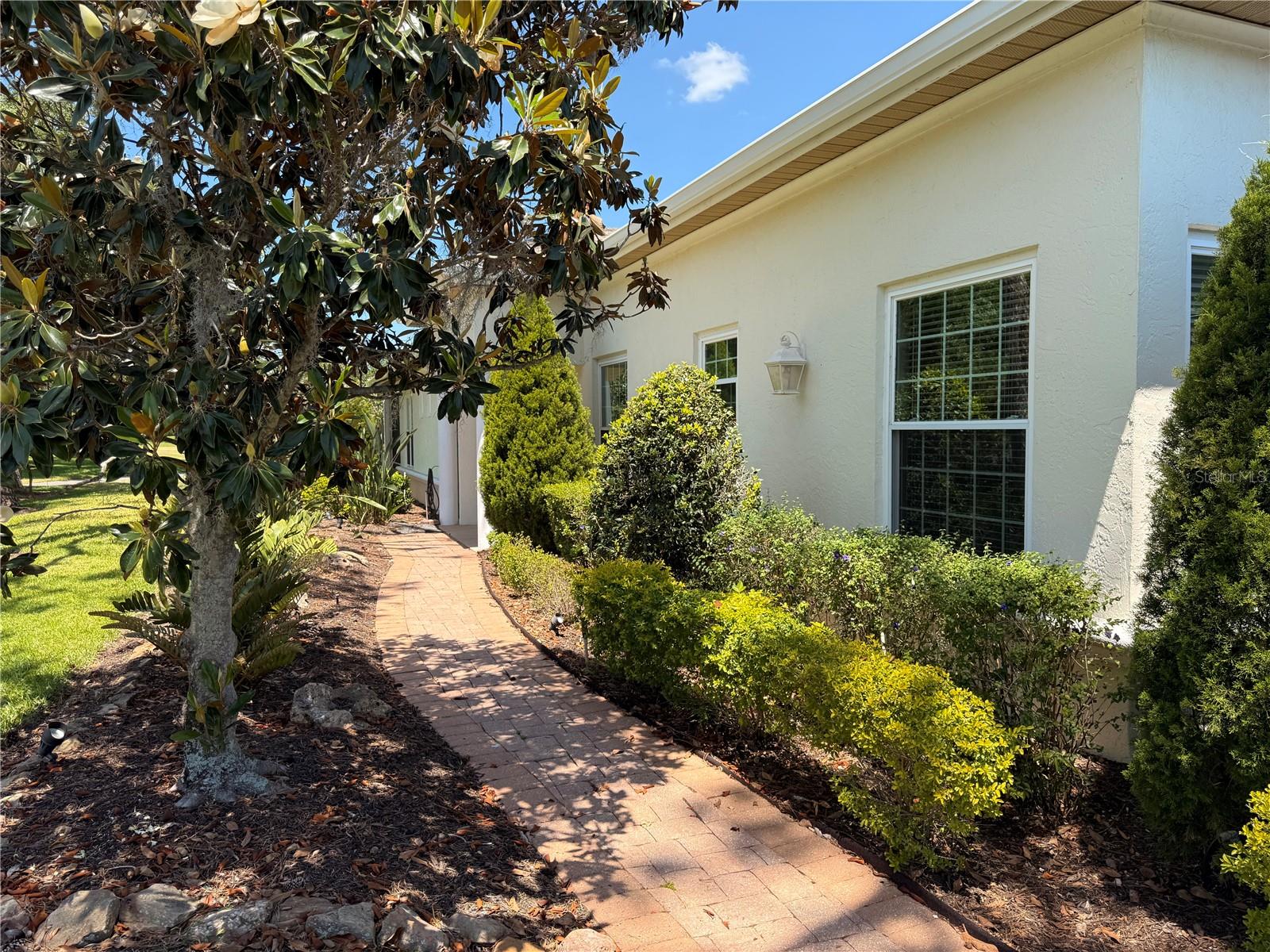 2702 PRESTWICK DR