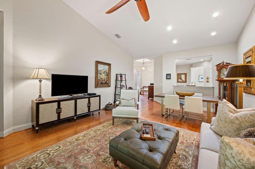 2965 MISSION LAKES DR