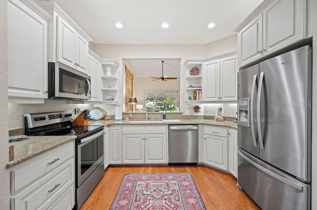 2965 MISSION LAKES DR