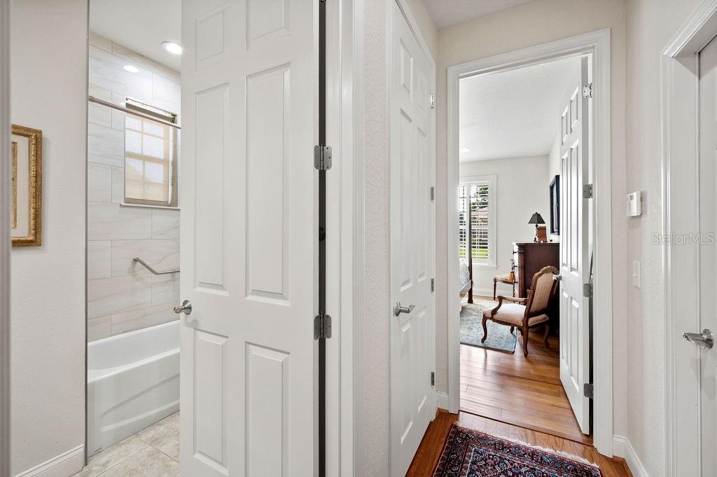 2965 MISSION LAKES DR