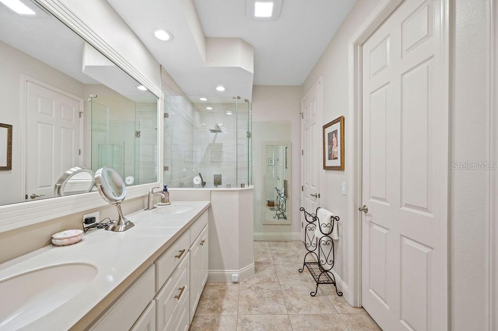 2965 MISSION LAKES DR