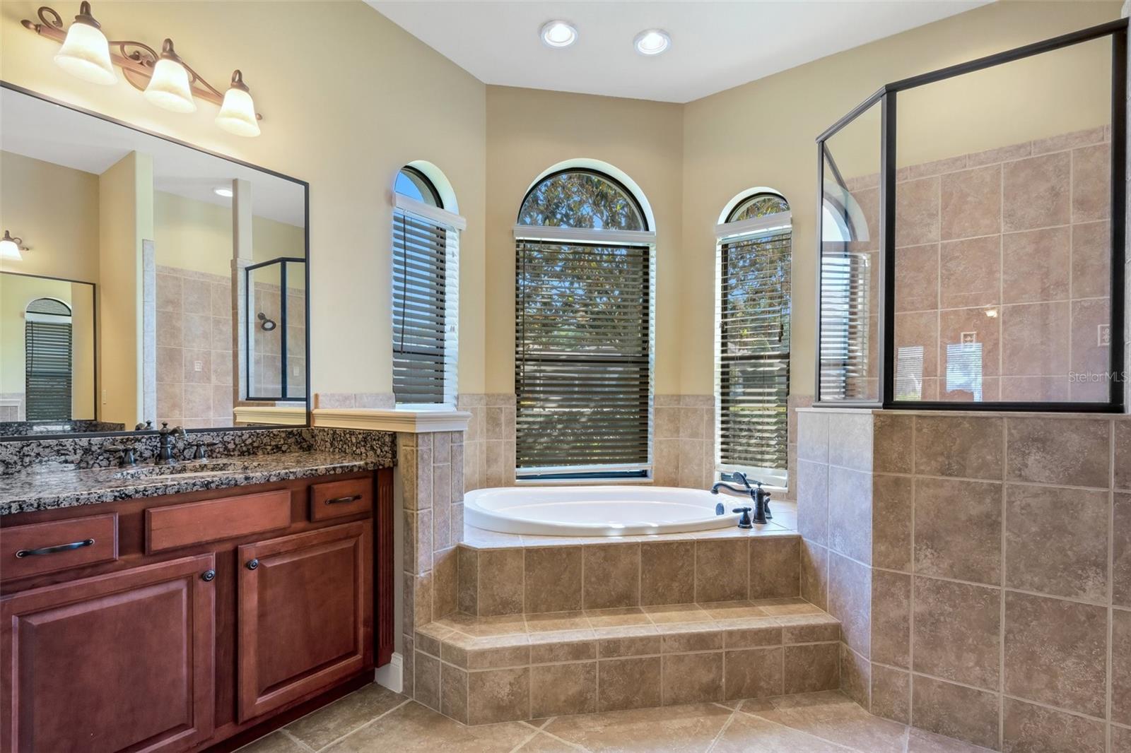 6527 EAGLE RIDGE WAY