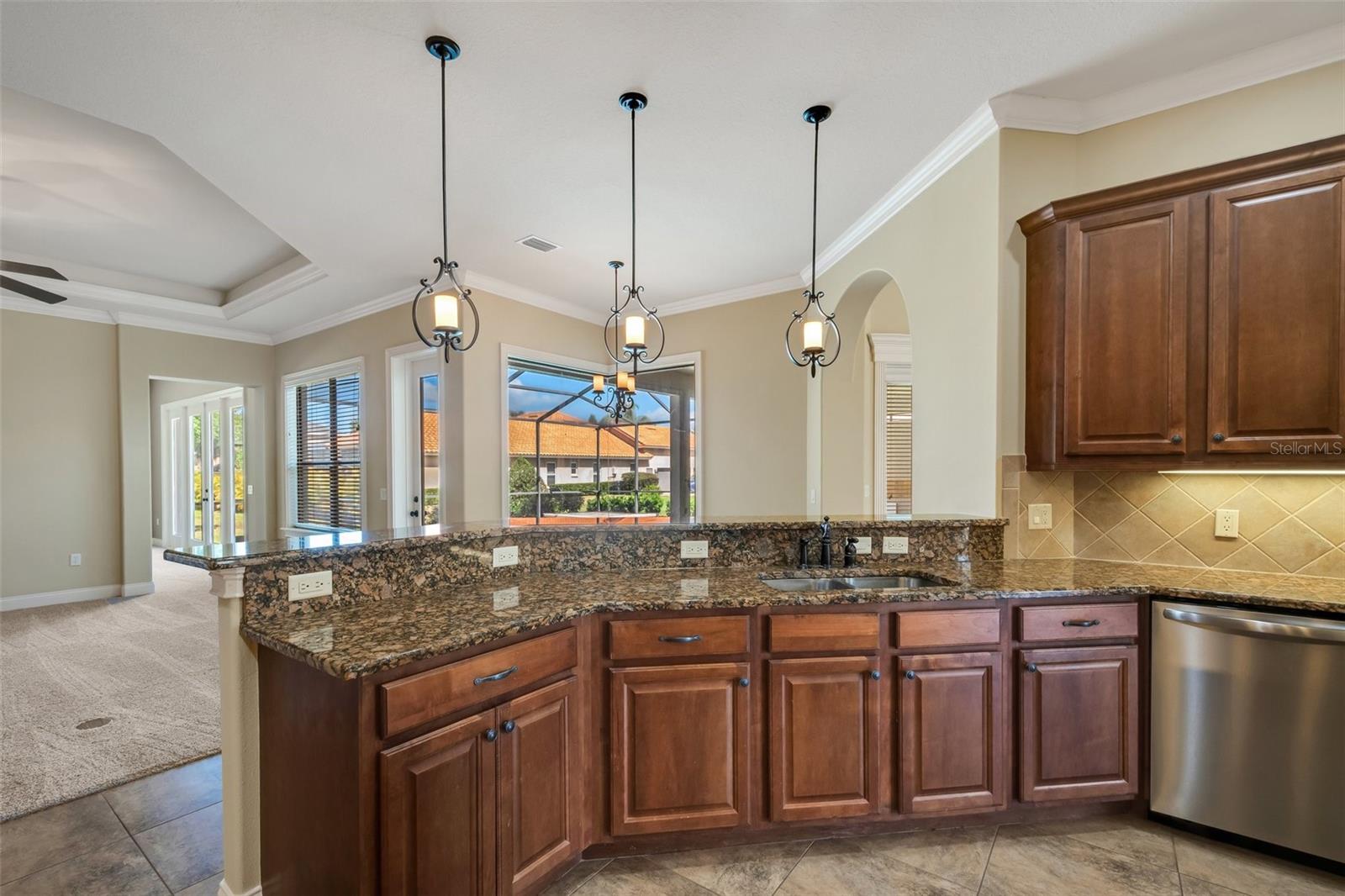 6527 EAGLE RIDGE WAY