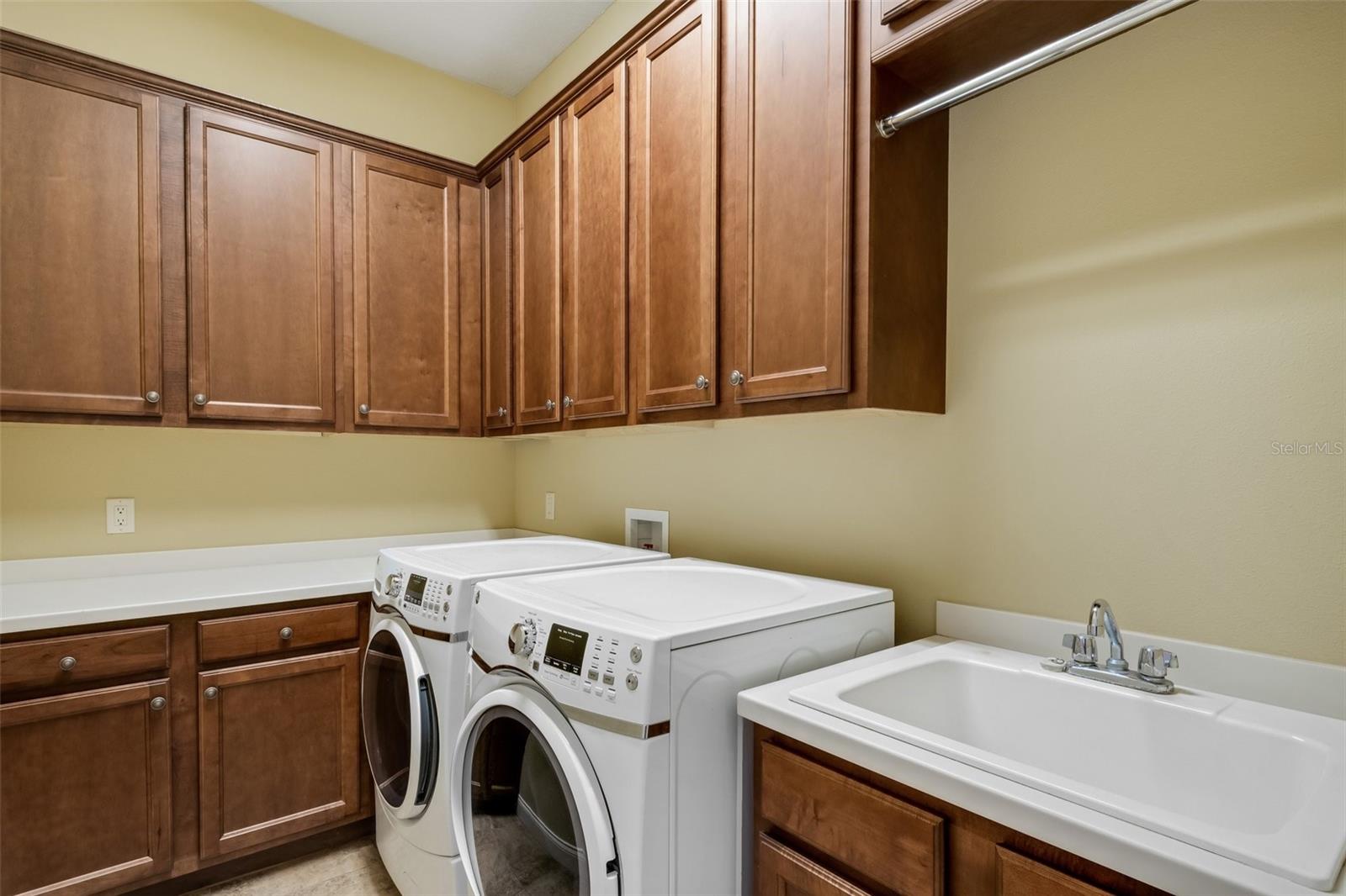 6527 EAGLE RIDGE WAY