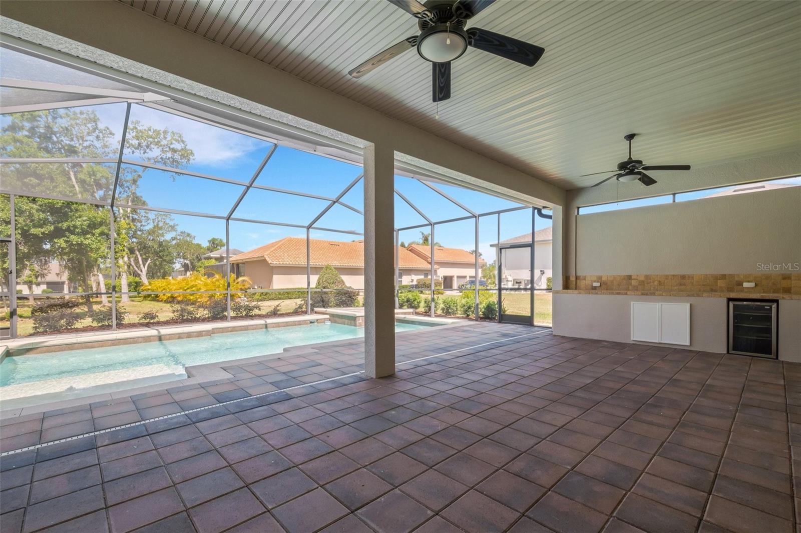 6527 EAGLE RIDGE WAY