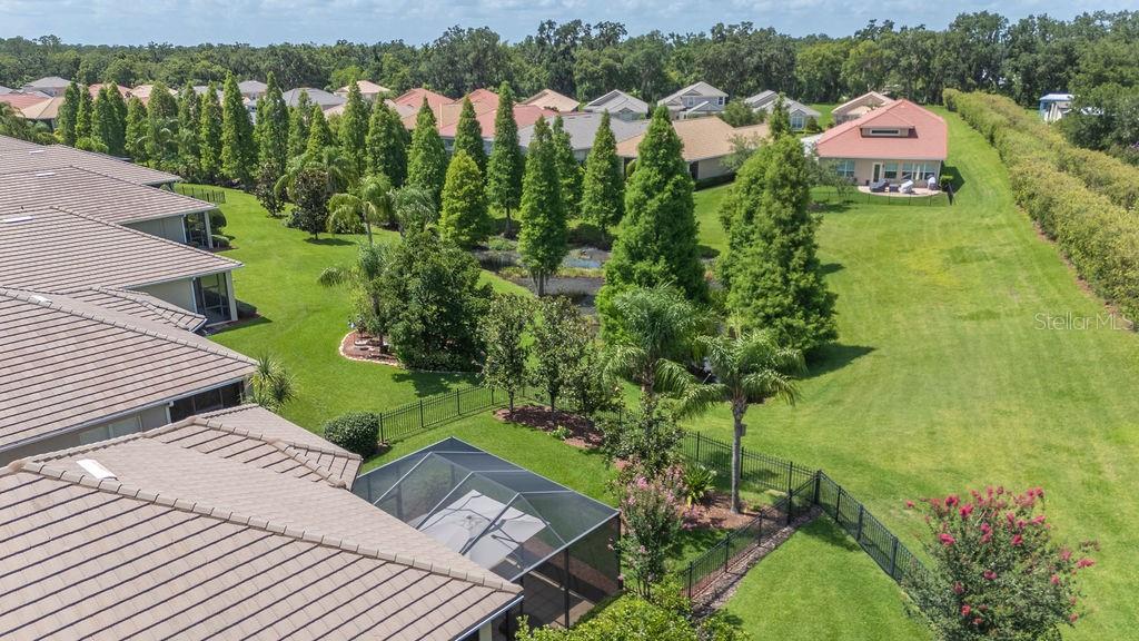 2425 LAUREL GLEN DR
