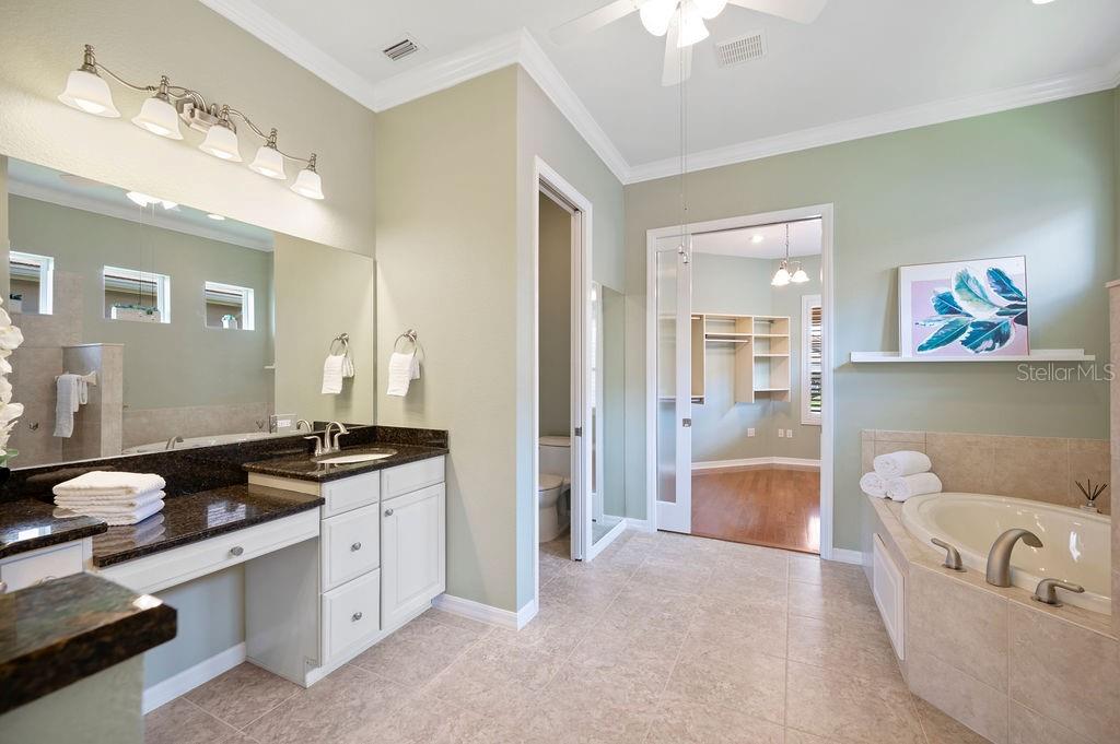2425 LAUREL GLEN DR