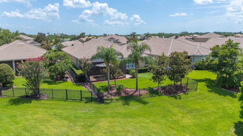 2425 LAUREL GLEN DR