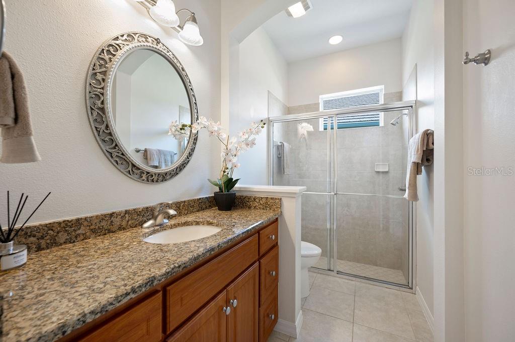 2425 LAUREL GLEN DR