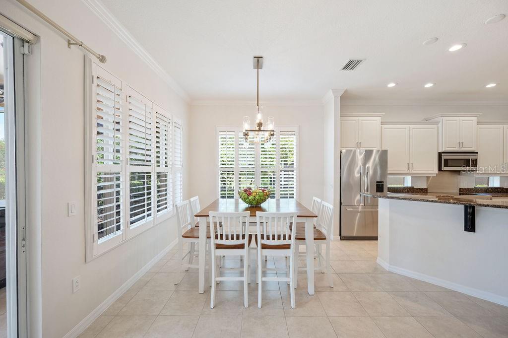 2425 LAUREL GLEN DR