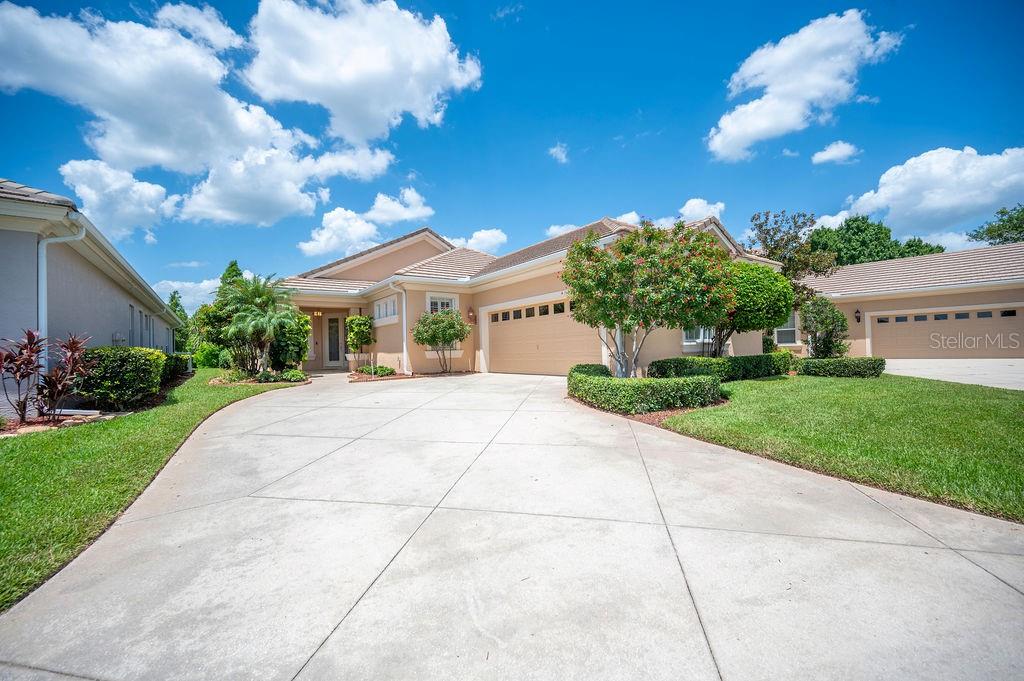 2425 LAUREL GLEN DR