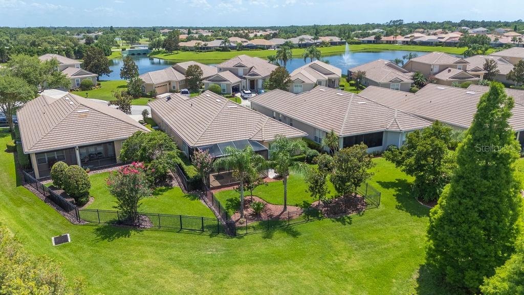 2425 LAUREL GLEN DR