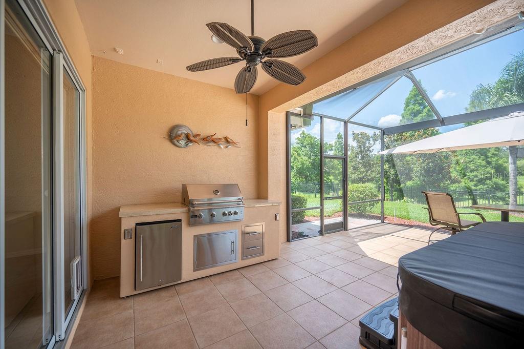 2425 LAUREL GLEN DR
