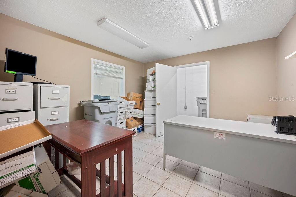 1225 N COMBEE RD