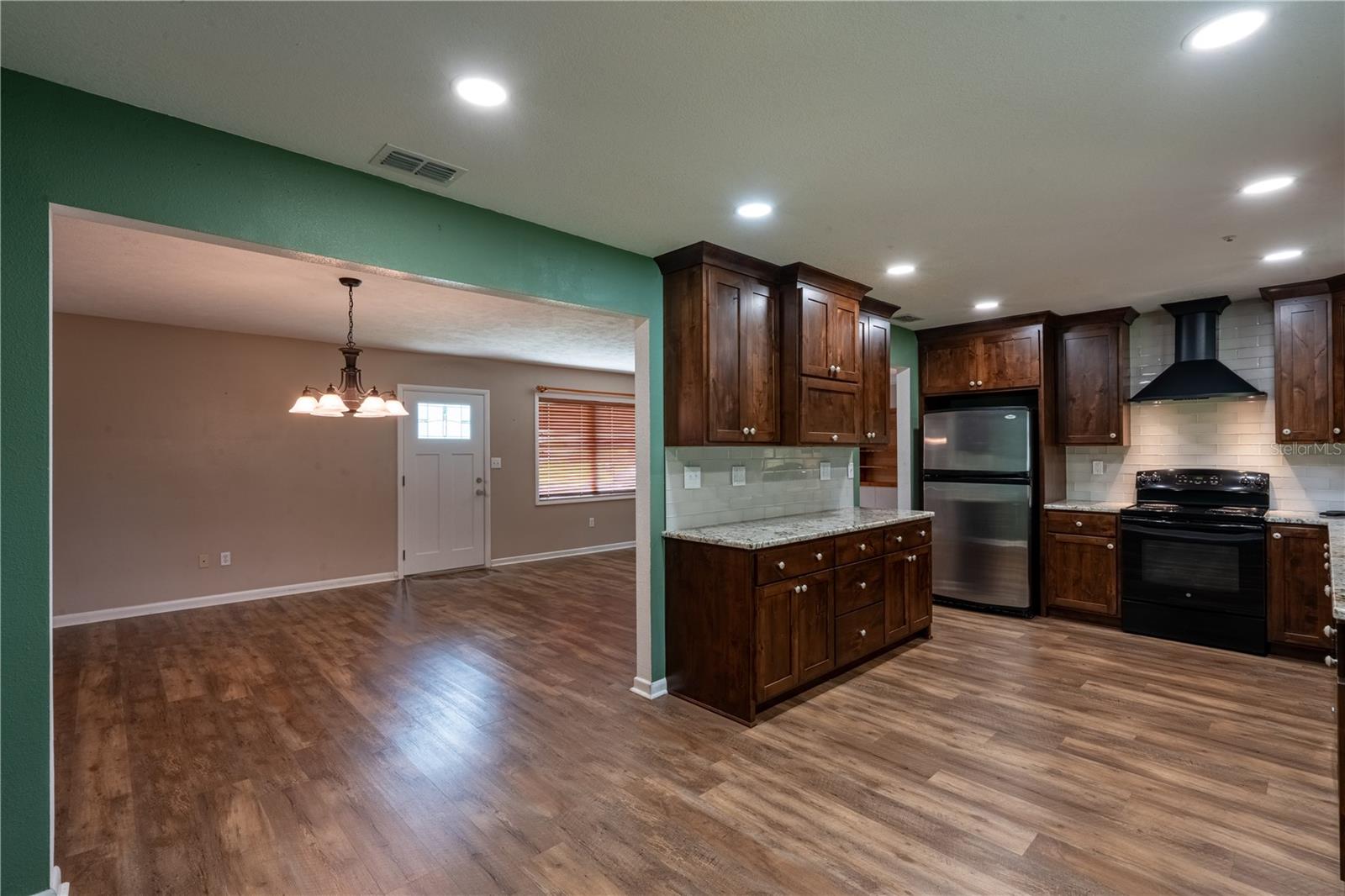 2632 HANDLEY BLVD
