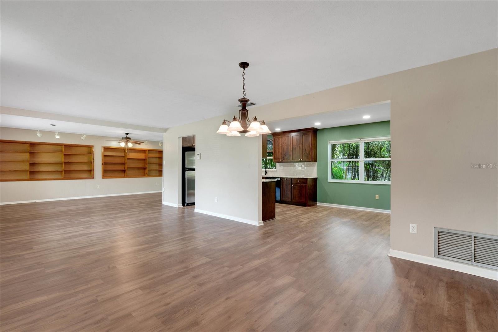 2632 HANDLEY BLVD