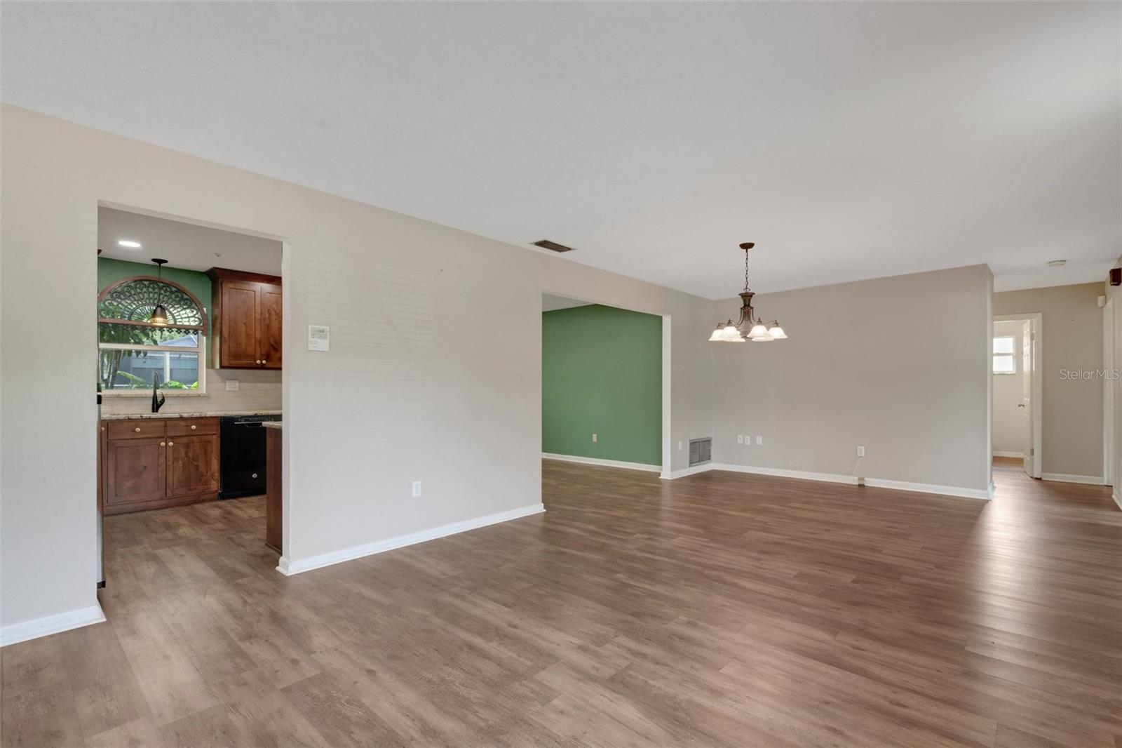 2632 HANDLEY BLVD