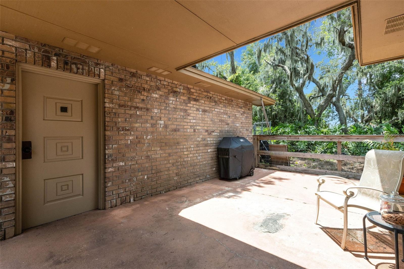 6819 BROKEN ARROW TRL S