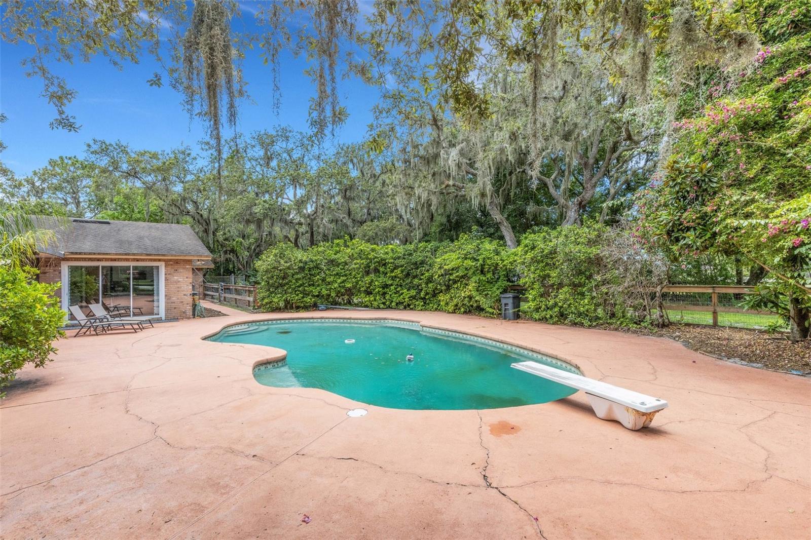 6819 BROKEN ARROW TRL S