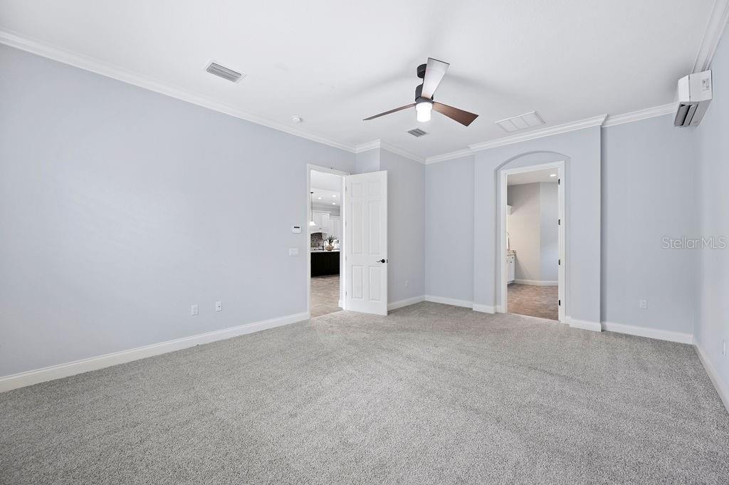 1739 LAUREL GLEN PL