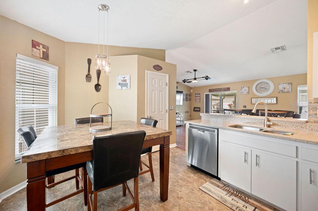 1420 MEADOWS POND DR